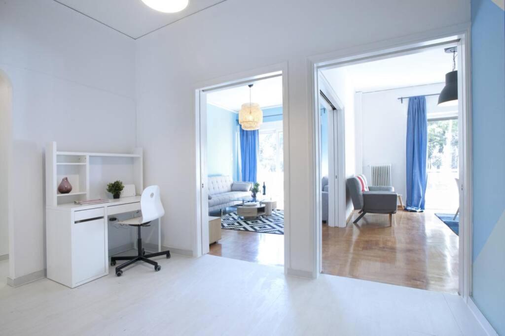 Palaio Faliro, A Bright And Spacious Apartment Atena Exterior foto